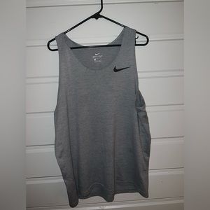 Men's Nike tank Large